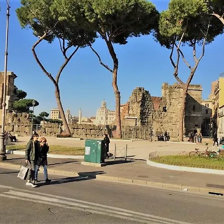 Colosseum By Serena Roma